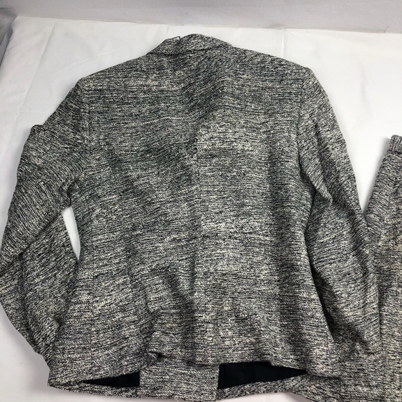 Neiman Marcus | White and Black Tweed 2 Piece Suit - Picture 6 of 8